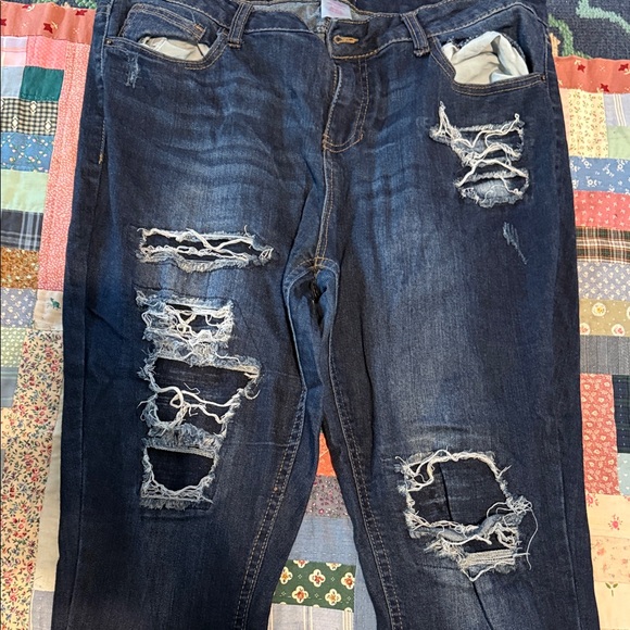 No Boundaries High Rise Distressed Jeans - Dark Blue - Picture 4 of 5